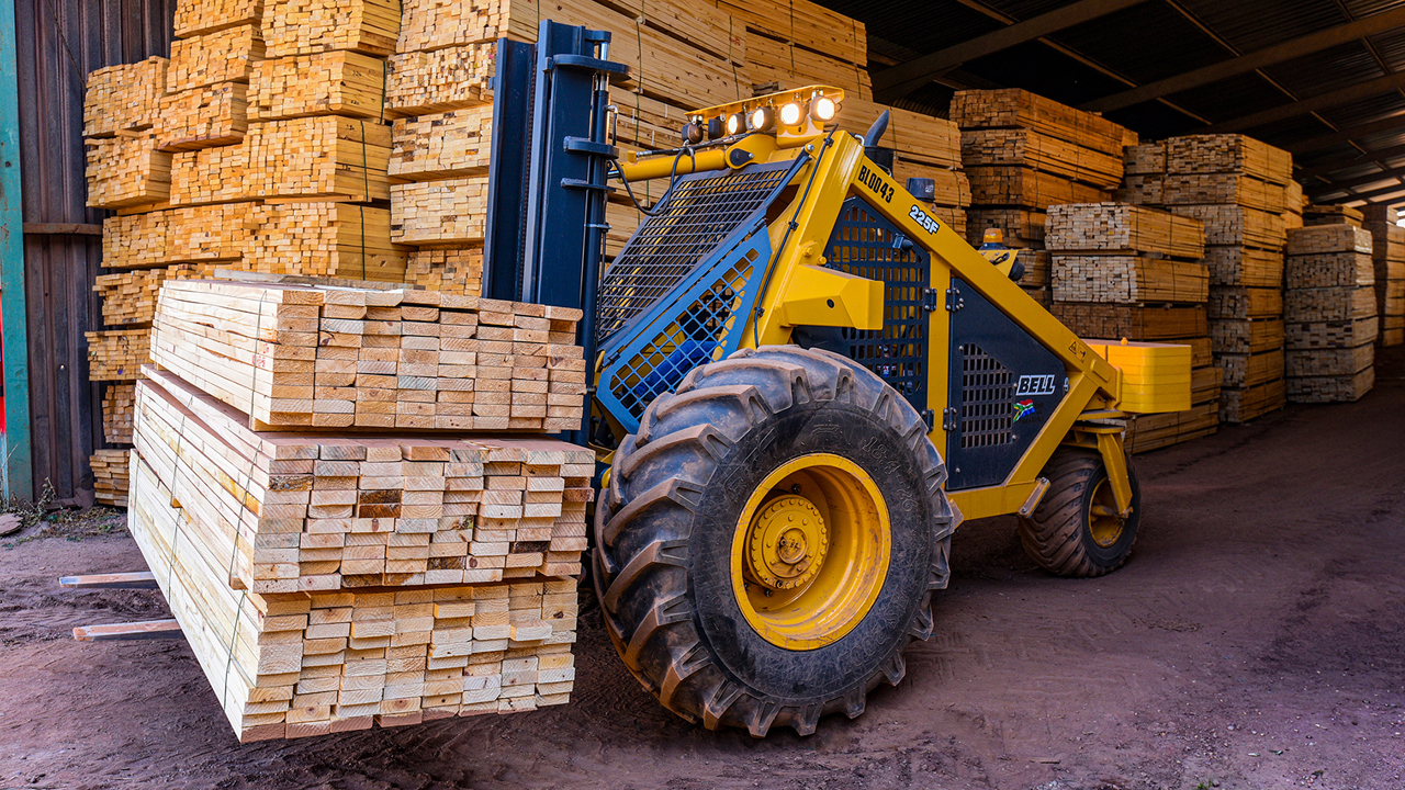 Bell 225F Forklift